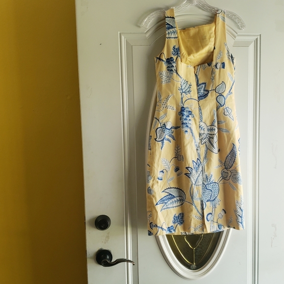 Maggy London embroidered Yellow floral design dress size 4 - Picture 3 of 13